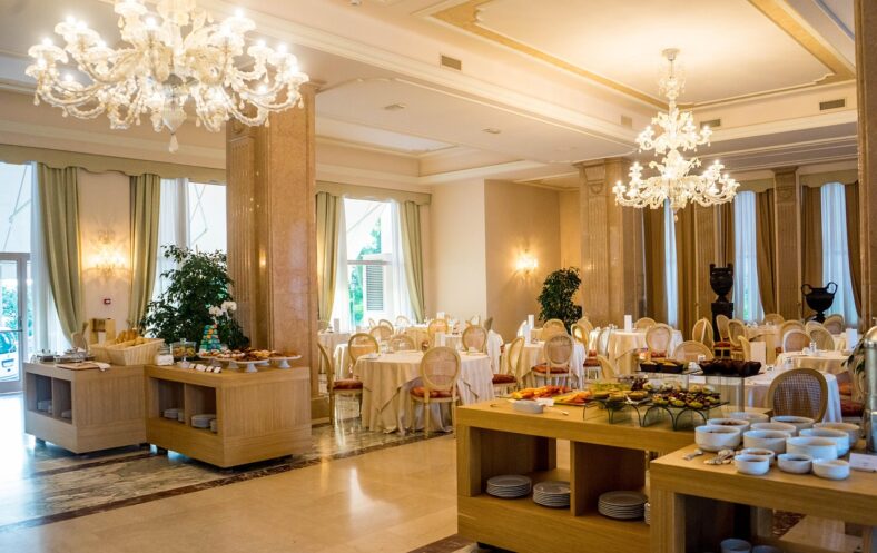 Gastronomia w hotelu i posiłki dopasowane do pobytu oraz wydarzenia